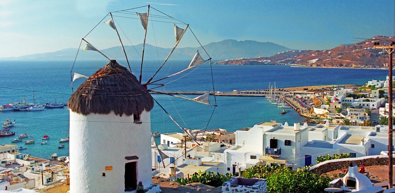 Κραυγή απόγνωσης από τους επιχειρηματίες της Μυκόνου – «Βάσει ποιων δεδομένων ο ιός μεταδίδεται 00.00 – 07.00;»