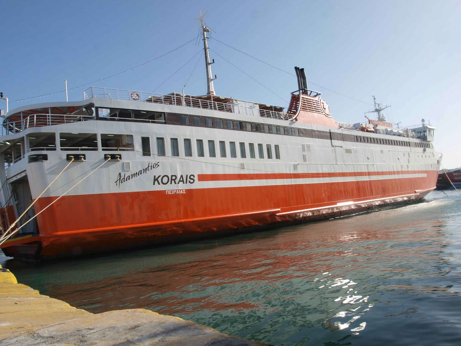 Βλάβη στο πλοίο «Αδαμάντιος Κοραής»:  Ταλαιπωρία για 597 επιβάτες