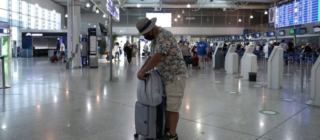 «Μαύρη τρύπα» η κίνηση στα αεροδρόμια της Ελλάδας το πρώτο επτάμηνο του 2020 – Έφτασε στο 74,3% η μείωση