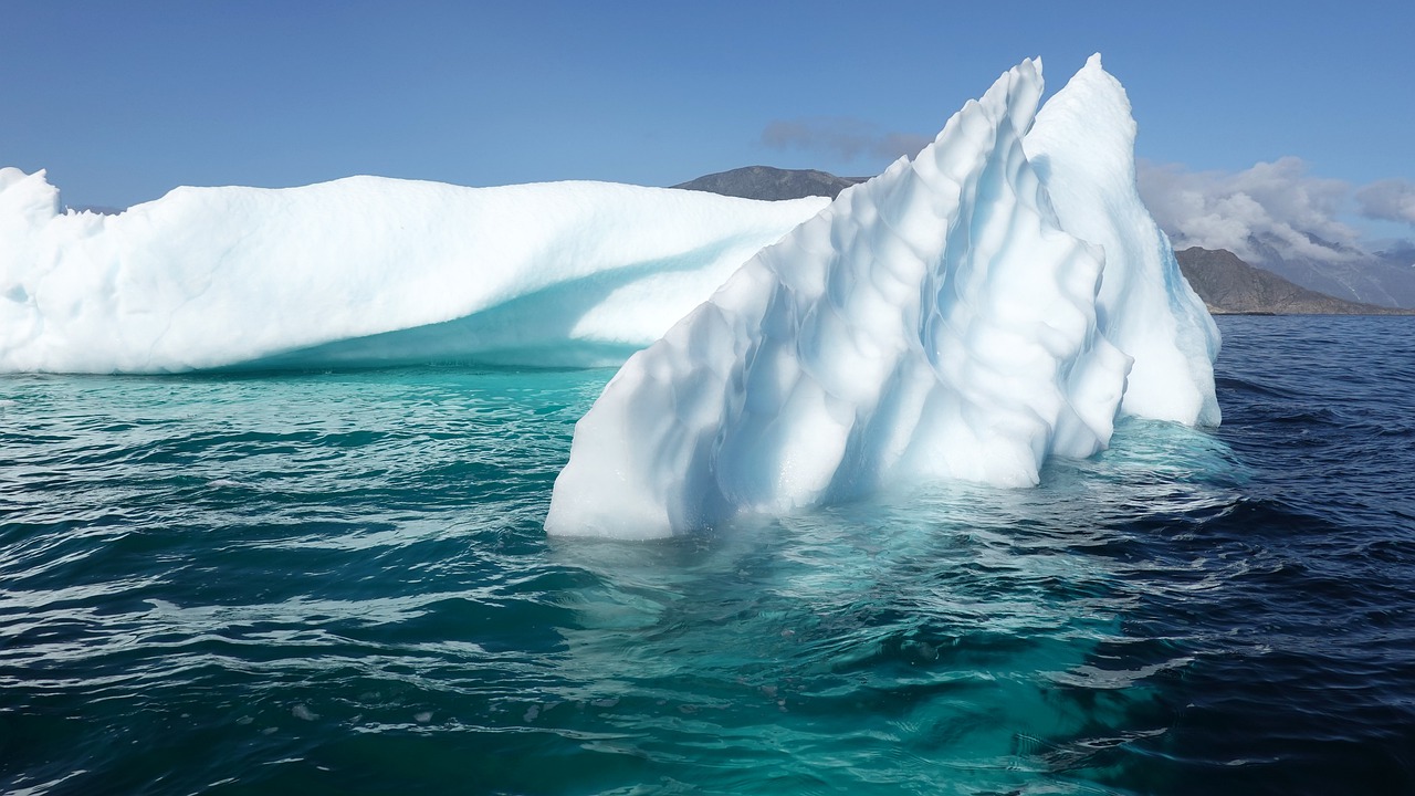 Ανταρκτική: Οι πάγοι λιώνουν και οι δορυφόροι κατέγραφαν την πορεία τους για 25 χρόνια