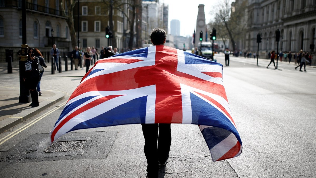 Στα «τάρταρα» η οικονομία της Βρετανίας – ​Το ΑΕΠ συρρικνώθηκε κατά 20,4% το β’ τρίμηνο του 2020