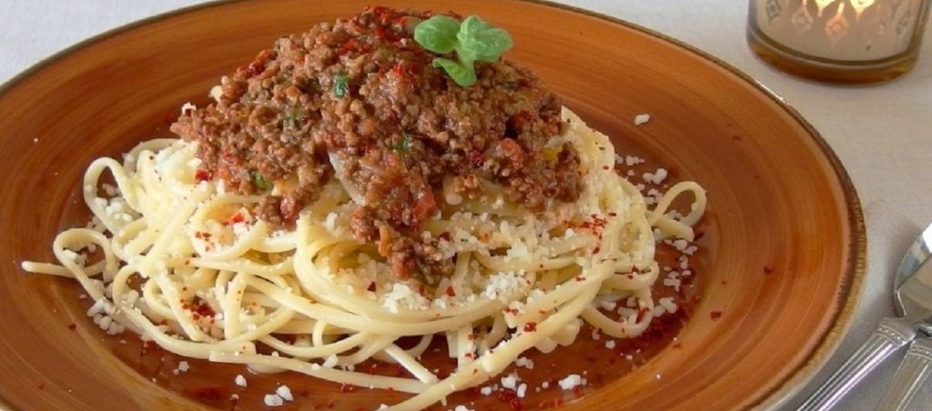 Μακαρόνια με κιμά κι άλλοι 6 συνδυασμοί τροφών που βλάπτουν την υγεία σας