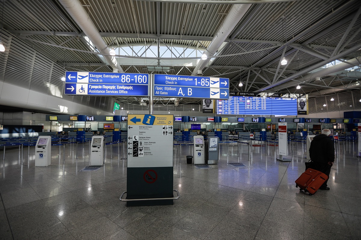 Απογοητευτικά τα νούμερα της επιβατικής κίνησης στα ελληνικά αεροδρόμια – Πτώση 74,3% το πρώτο 7μηνο του 2020