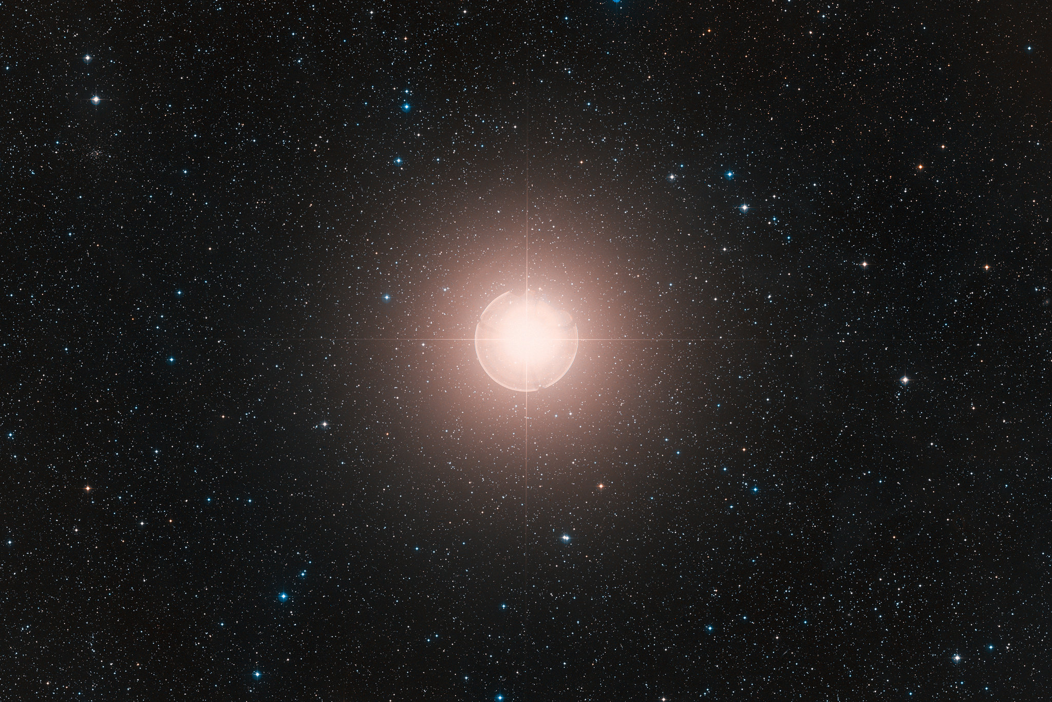 Ένα νέφος αστρικής σκόνης μείωνε τη φωτεινότητα του λαμπρότερου άστρου του γαλαξία (φωτό)