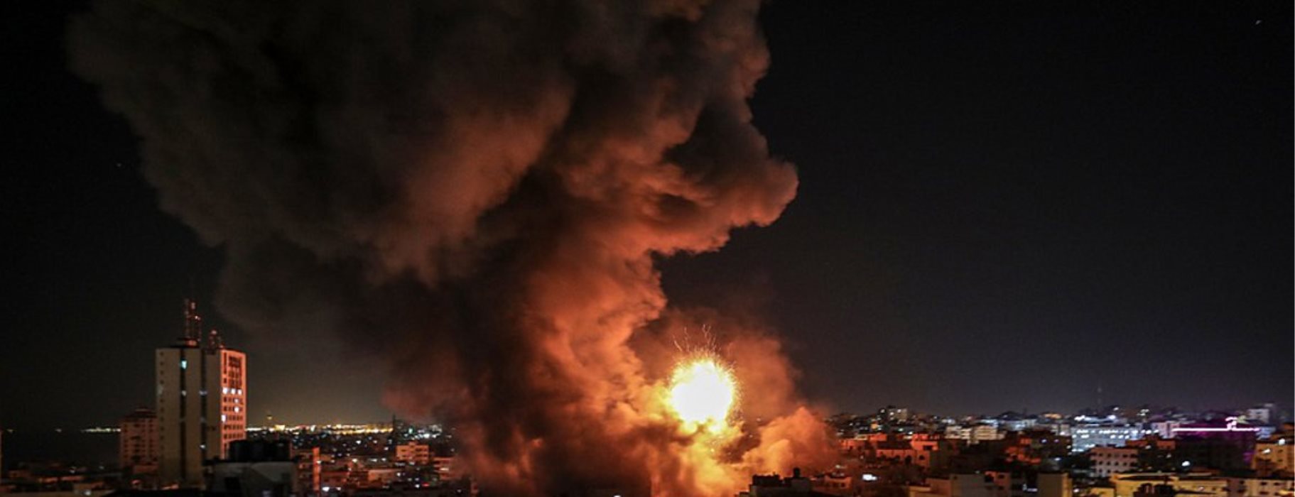 Ισραηλινοί βομβαρδισμοί στη Λωρίδα της Γάζας – Ως αντίποινα για τις επιθέσεις με εμπρηστικά μπαλόνια