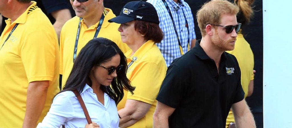 Το μυστικό που έκρυβαν οι Μ.Μαρκλ και πρίγκιπας Χάρι στην πρώτη δημόσια εμφάνισή τους