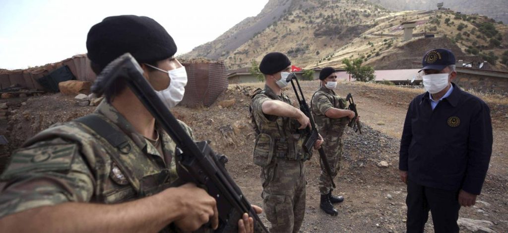 Ο Αμερικανός διοικητής Μέσης Ανατολής στηρίζει την Τουρκία για το Ιράκ: «Το ΡΚΚ κάνει επιθέσεις»