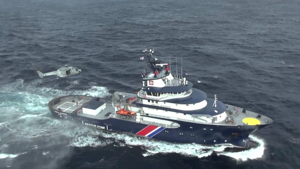 Βρήκε δουλειά το γαλλικό λιμενικό – Διασώζει παράνομους μετανάστες στην Μάγχη