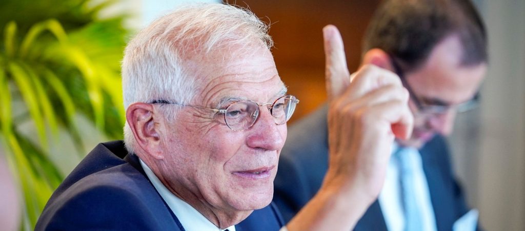 Ζ.Μπορέλ για Λευκορωσία: «Η ΕΕ εργάζεται για νέες λίστες με κυρώσεις»