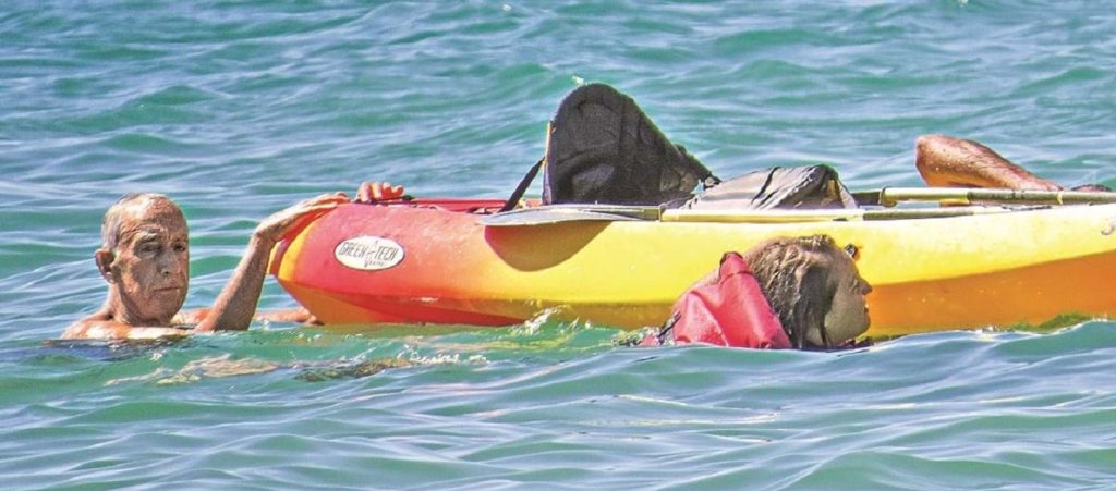 Πορτογαλία: Σε ρόλο ναυαγοσώστη ο 71χρονος πρόεδρος – Έσωσε δύο γυναίκες που είχαν παρασυρθεί στη θάλασσα (βίντεο)