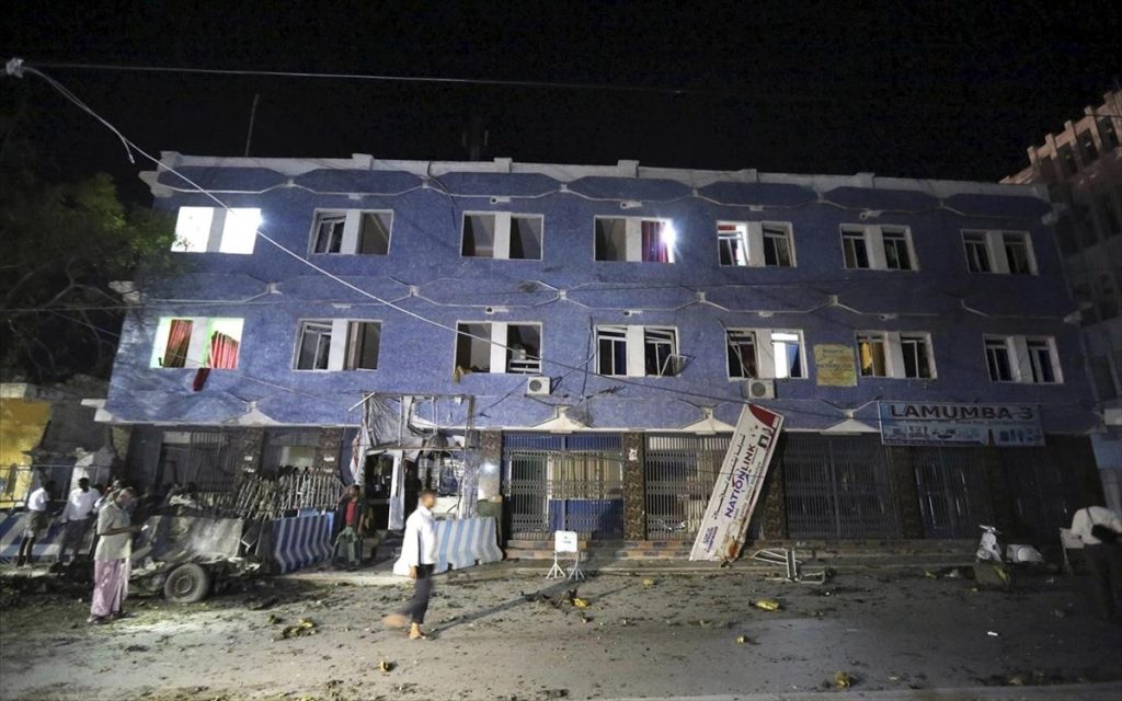 Επίθεση σε ξενοδοχείο στη Σομαλία: Έληξε η ομηρία – 17 νεκροί και δεκάδες τραυματίες (βίντεο)