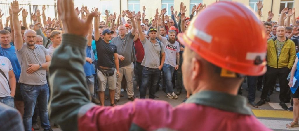 Λευκορωσία: Διακόπηκε η εξόρυξη σε ένα από τα μεγαλύτερα ορυχεία – Απεργία διαρκείας κάνουν οι εργαζόμενοι
