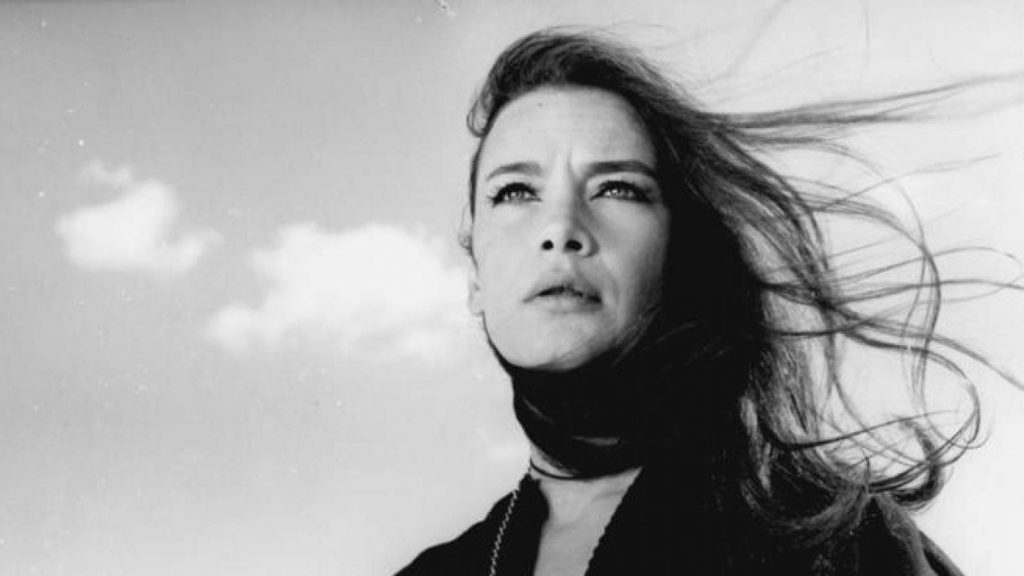 Το σπάνιο κλικ της Τζένης Καρέζη στο διαμέρισμά της στο Κολωνάκι (φωτο)