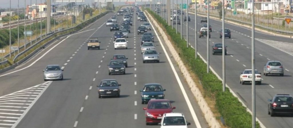 Αθηνών – Λαμίας: Εκτροπή νταλίκας – Έκλεισε η εθνική οδός