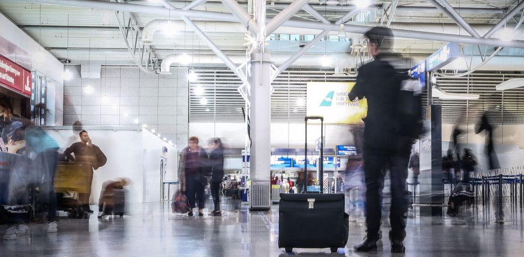 Φινλανδία: «Μπλόκο» στους Έλληνες ταξιδιώτες από 24/8