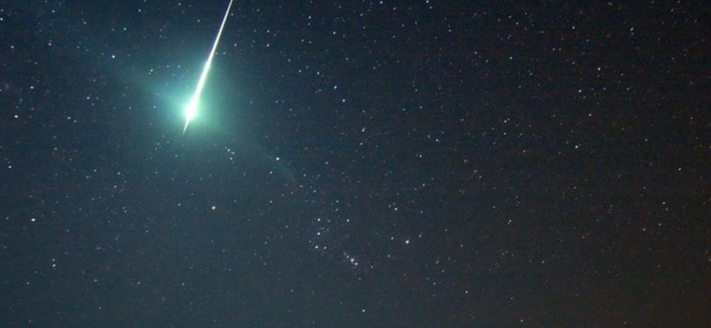 Αθήνα: Εντυπωσιακές εικόνες από είδος μετεωρίτη που έκανε την εμφάνισή του