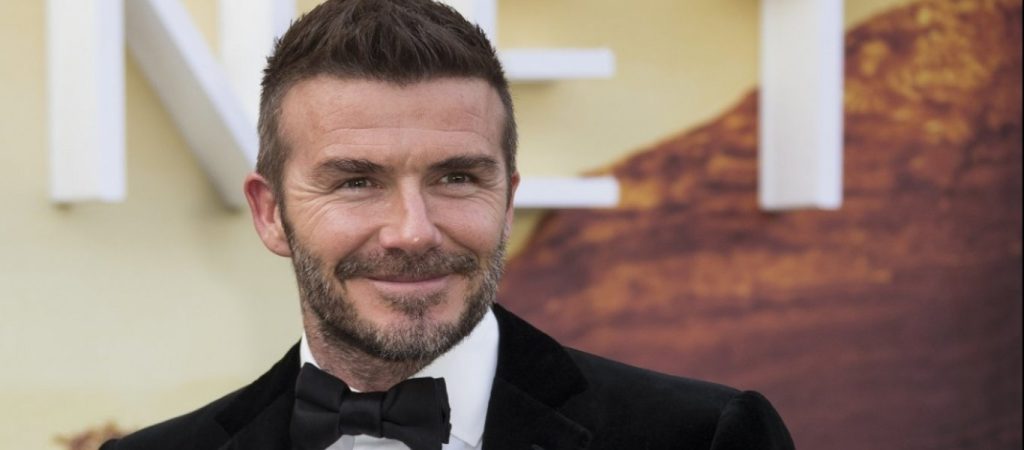 Ντέιβιντ Μπέκαμ: Ποζάρει αγκαλιά με την μητέρα του στο Πόρτο Χέλι (φωτό)