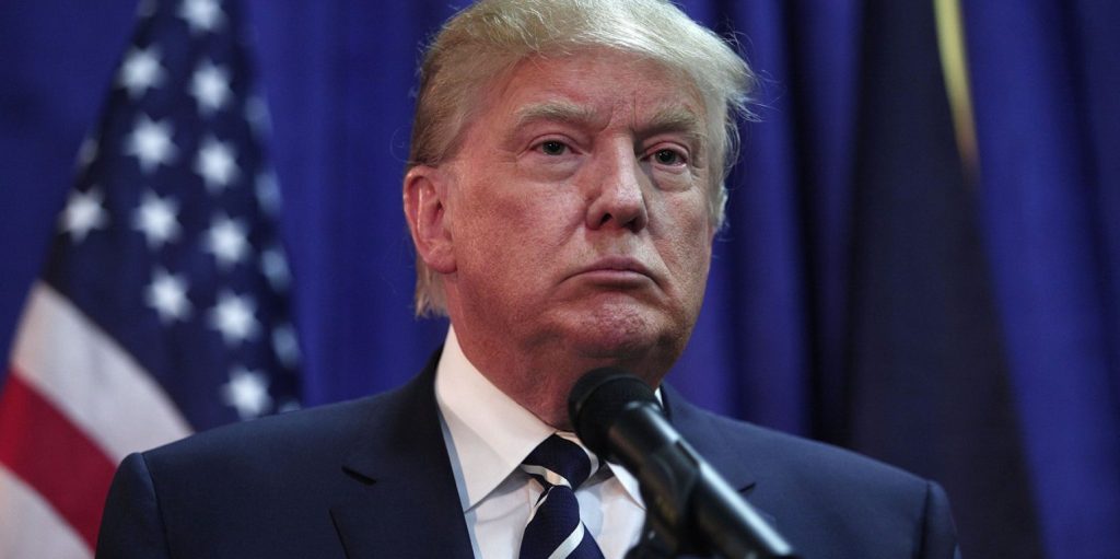 Ν.Τραμπ: Ανέβαλε τις συζητήσεις με την Κίνα για το εμπόριο