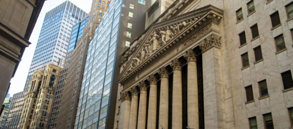 Wall Street: Νέο ιστορικό υψηλό ο Nasdaq – Επέστρεψε στα κέρδη ο S&P 500