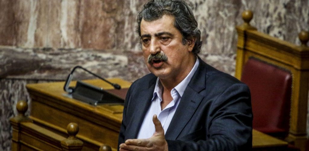 Καλή «ψαριά» για τον Π.Πολάκη: Οι βόλτες με το φουσκωτό στην Κρήτη για ψαροντούφεκο και οι ροφοί που «τσίμπησε» (φωτο)