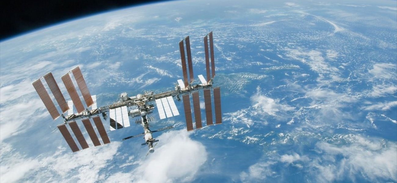 Ρωσία: Καταγράφηκε διαρροή οξυγόνου στον Διεθνή Διαστημικό Σταθμό – Εξετάζεται η πρόσκρουση με μικρομετεωρίτη
