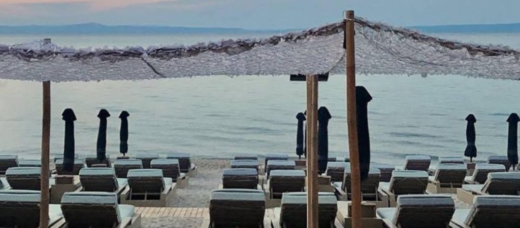 Φορείς Χαλκιδικής: «Τα μέτρα της κυβέρνησης “σκότωσαν” τον τουρισμό – Έρχονται απολύσεις και λουκέτα»