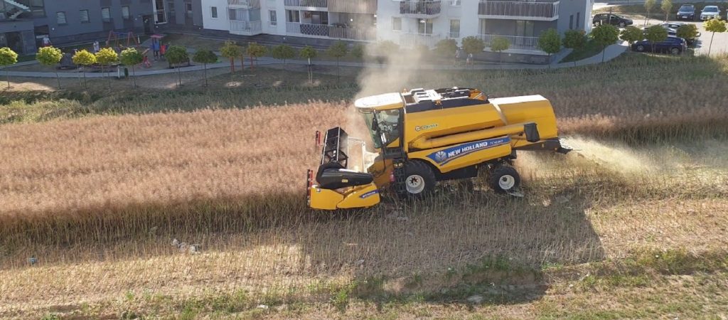 Πολωνία: Αγρότες έχουν τα χωράφια τους μες στην πόλη (βίντεο)