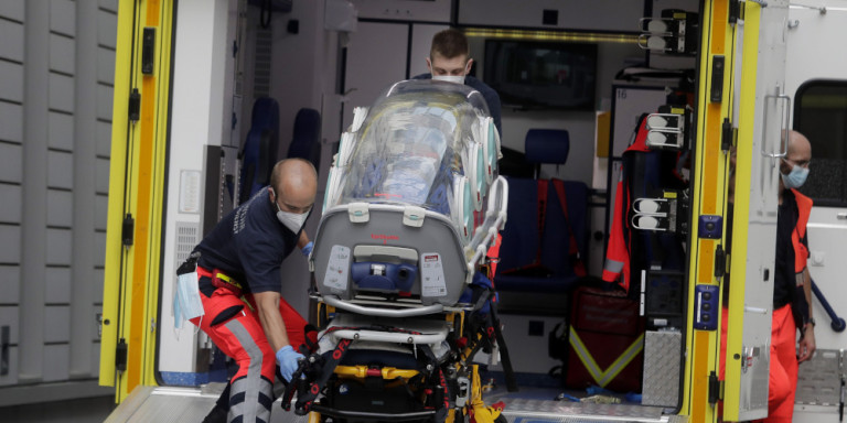 Ο Α.Ναβάλνι είναι σε τεχνητό κώμα για να αντιμετωπιστούν οι σπασμοί του
