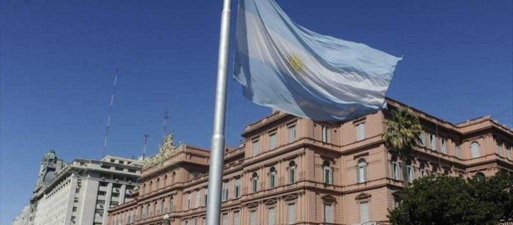 Αργεντινή: Παρατείνει το «πάγωμα» των τιμών για τηλεόραση, διαδίκτυο και υπηρεσίες κινητής τηλεφωνίας