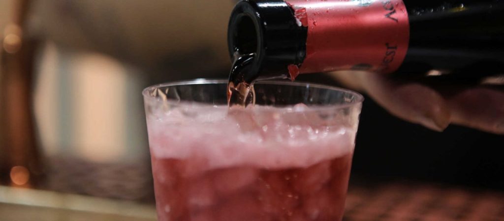 Ηράκλειο: 10.000 ευρώ πρόστιμο γιατί σέρβιραν πελάτες μετά τις 12:00 τα μεσάνυχτα