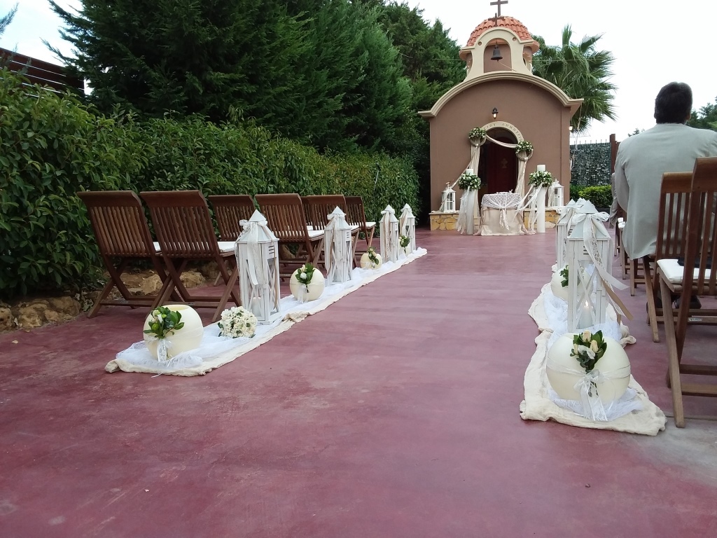 Χανιά: «Καμπάνα» 3.000 ευρώ σε γαμπρό για παραπάνω καλεσμένους στην εκκλησία