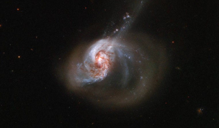 NASA: Το τηλεσκόπιο Hubble κατέγραψε την σύγκρουση δύο Γαλαξιών (φωτό)