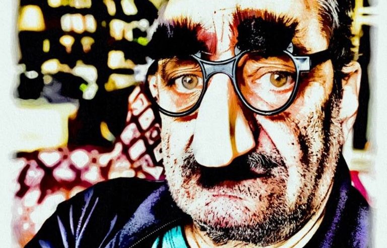 Αντώνης Καφετζόπουλος: Η οργισμένη ανάρτηση για τις μάσκες σε παιδιά – «Πίσω καραγκιόζηδες» (φωτό)