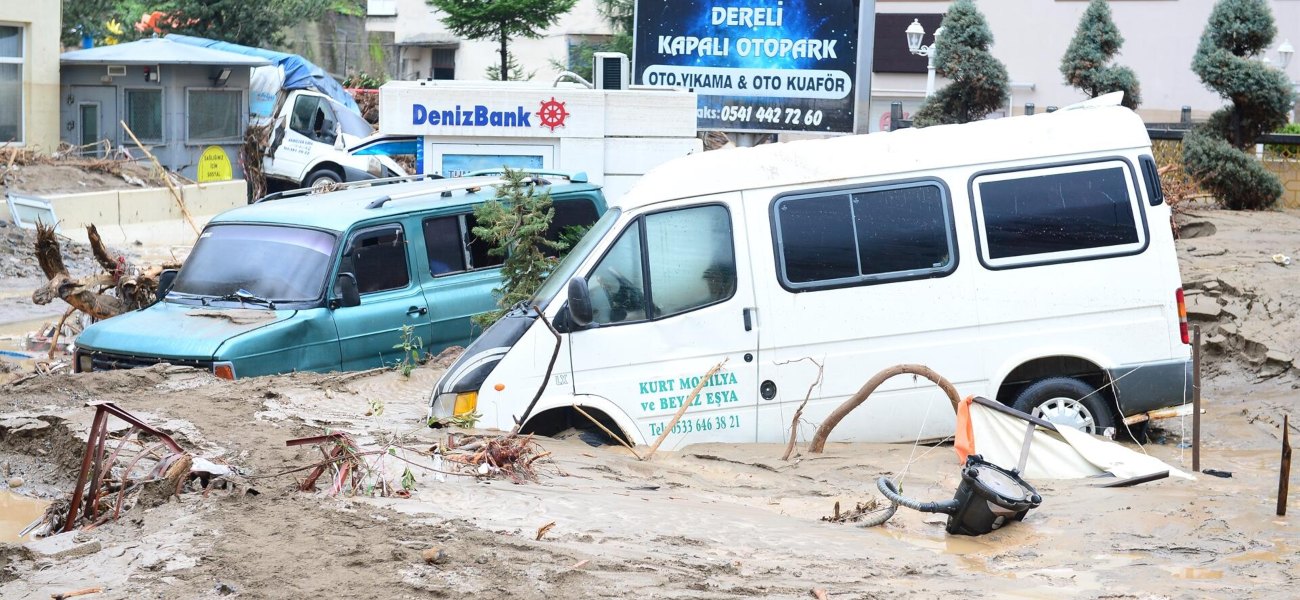 Τουρκία: Βιβλικές καταστροφές από την βροχή στην Κερασούντα – Τουλάχιστον 5 οι νεκροί (βίντεο)