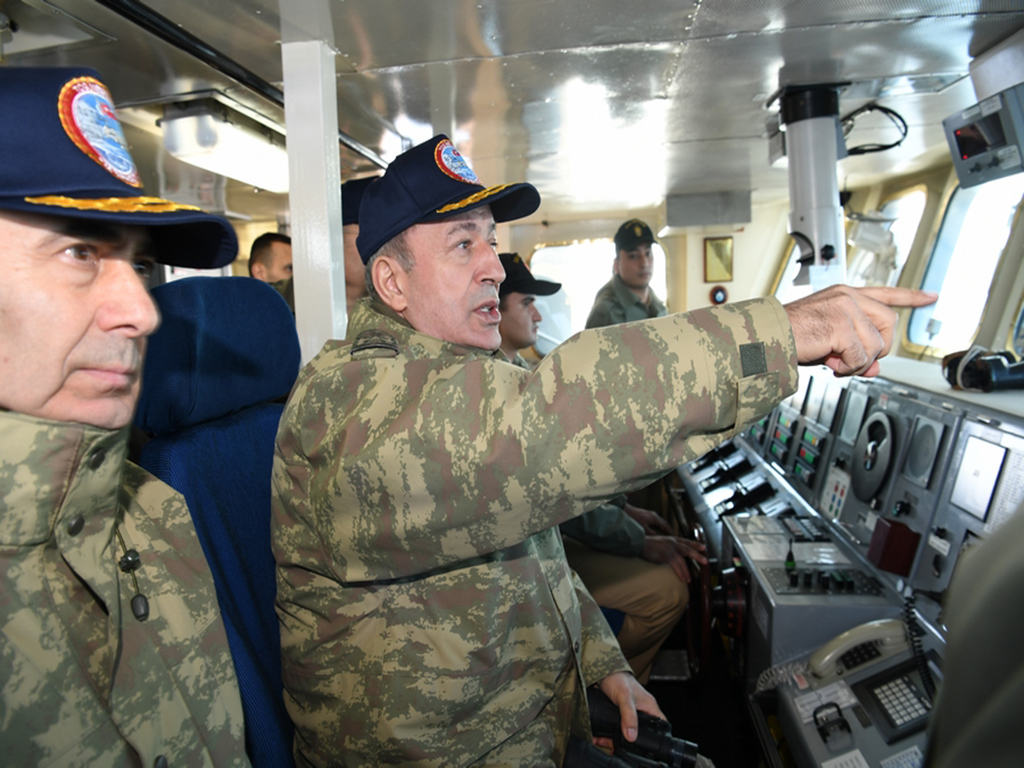 Απειλεί o Χ.Ακάρ: «Μείνετε 6 ν.μ. μακριά από το “Όρουτς  Ρέις” – Το τουρκικό Ναυτικό έχει ξεκάθαρες εντολές»