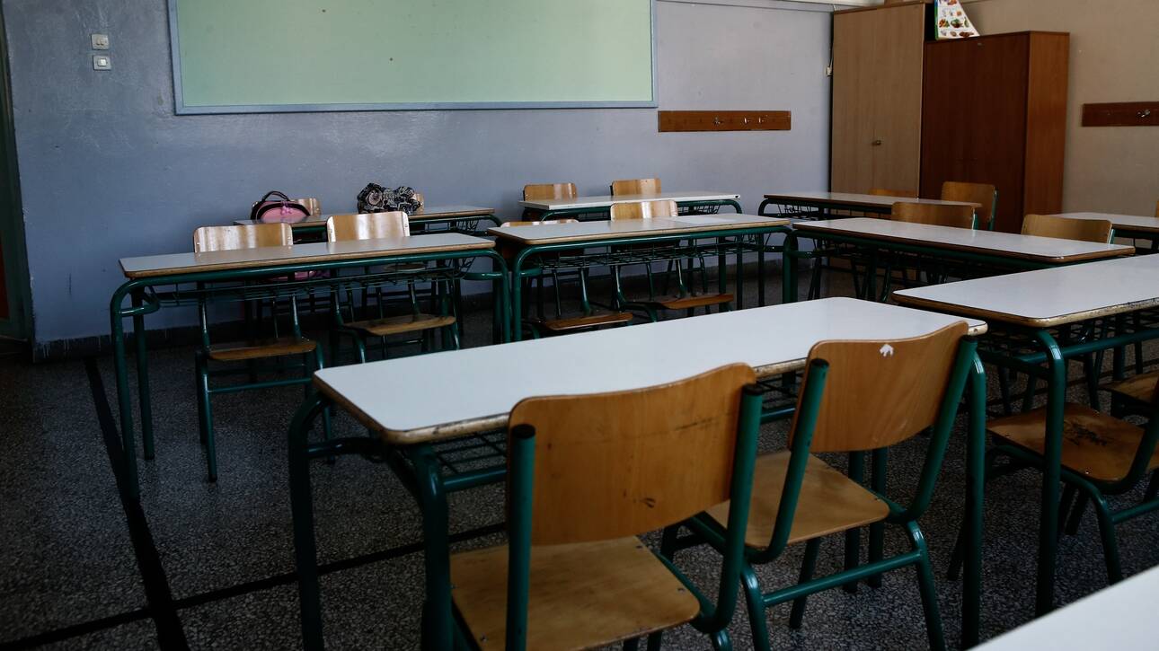 ΚΚΕ για άνοιγμα σχολείων: «Η κυβέρνηση να σταματήσει να κρύβεται πίσω από το δάκτυλό της»