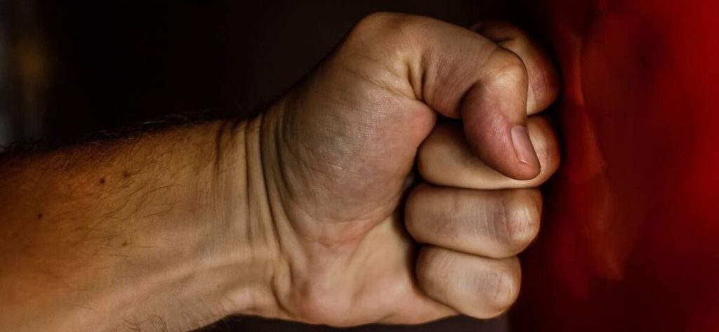 Τουρκία: Οδηγός έδειξε τον ανδρισμό του χαστουκίζοντας γυναίκα – Του απάντησε με ταε κβο ντο και τον ισοπέδωσε