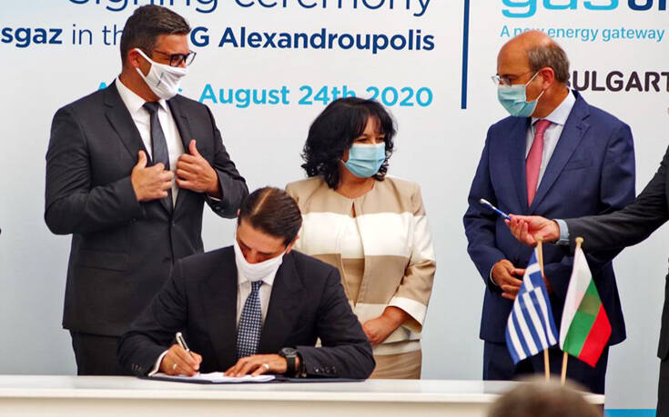 Κ.Χατζηδάκης: «Σημαντική μέρα για την Ελλάδα οι υπογραφές για το FSRU της Αλεξανδρούπολης» (φώτο)