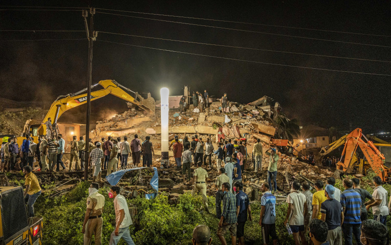 Κατέρρευσε πολυκατοικία στην Ινδία – Ένας νεκρός και τουλάχιστον 30 παγιδευμένοι