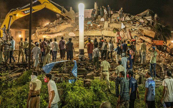 Ινδία: Ζωντανό ανασύρθηκε από τα χαλάσματα πολυκατοικίας 4χρονο κοριτσάκι