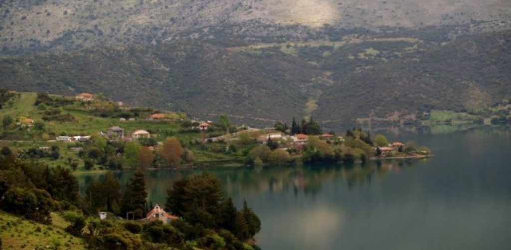 Η «Ατλαντίδα της Ελλάδας»: Το πανέμορφο χωριό που χάθηκε στον βυθό για να σωθεί η Αθήνα (φώτο)