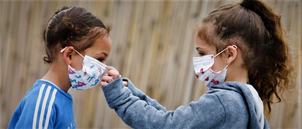 Οσμή σκανδάλου στην αγορά μασκών για τα παιδιά των σχολείων: Πόσο διαφανής είναι η προμήθεια-εξπρές των 6,2 εκατ. ευρώ;