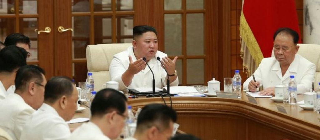 Η αδερφή του Κιμ Γιονγκ Ουν «απάντησε» με φωτογραφίες – «Δεν είναι σε κώμα» (φώτο)