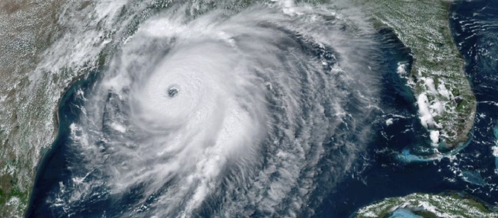 Τυφώνας «Λόρα»: Ο δορυφόρος κατέγραψε την είσοδό του στη Λουιζιάνα (βίντεο)
