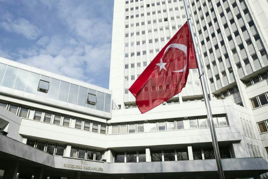 Τουρκικό ΥΠΕΞ: «Η Γαλλία ενθαρρύνει επικίνδυνα το ελληνοκυπριακό δίδυμο που είναι υπεύθυνο για τις εντάσεις»