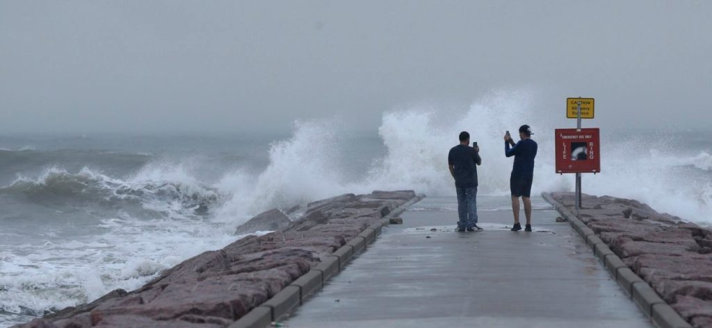ΗΠΑ: Μεγαλώνει η λίστα των θυμάτων του κυκλώνα «Λόρα» στη Λουιζιάνα – Έφτασαν στους 3 οι νεκροί