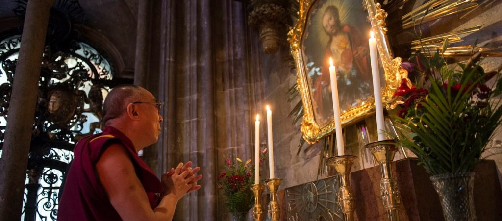 Δαλάι Λάμα: «Μπορείτε να αποχαιρετήσετε τον Βούδα και να επιλέξετε τον Χριστιανισμό – Δεν είναι πρόβλημα»