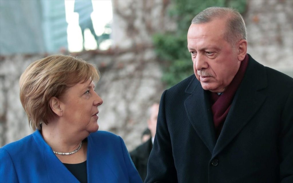 Σήμερα η τηλεφωνική επικοινωνία της Α.Μέρκελ με τον Ρ.Τ.Ερντογάν – Στο Συμβούλιο ΥΠΕΞ της ΕΕ η συζήτηση για την Τουρκία