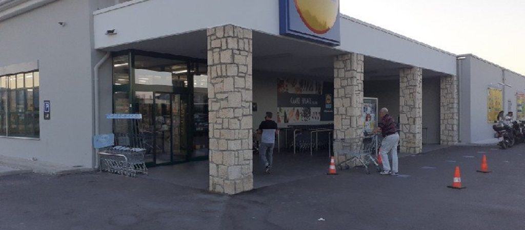 Οι καταγγελίες Ζακυνθινών για τη λειτουργία σούπερ μάρκετ με απόφαση Α.Γεωργιάδη