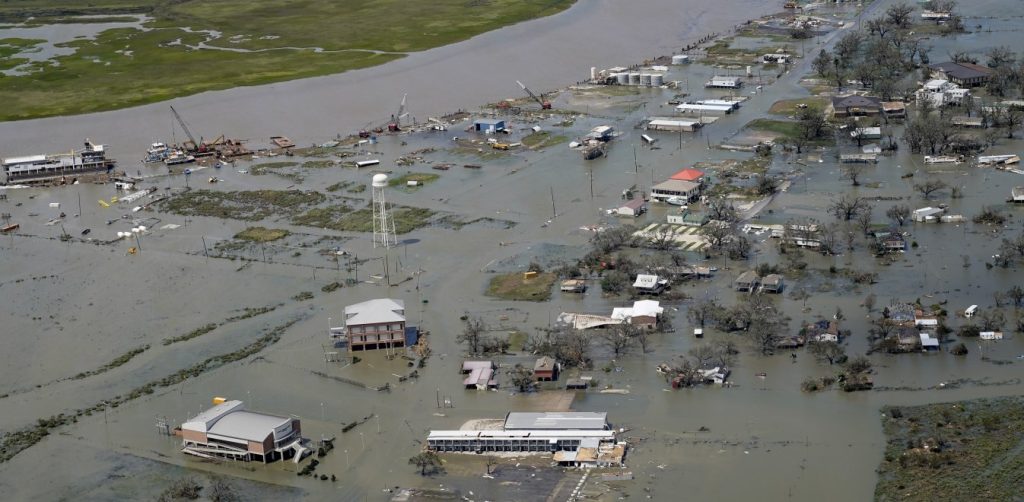 ΗΠΑ: Ο κυκλώνας Λόρα σάρωσε τη Λουιζιάνα και το Τέξας – Τουλάχιστον 14 νεκροί (βίντεο)